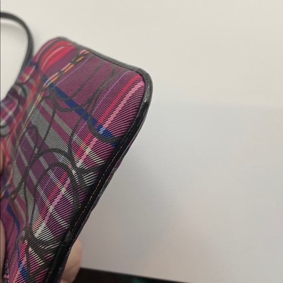 Coach - Picture 6 of 8